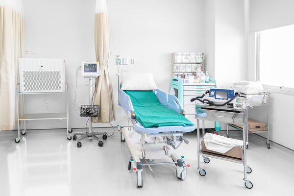 PRO 300 mobile in multiple patient room