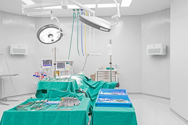 PRO 130 wall mounted in operating theatre